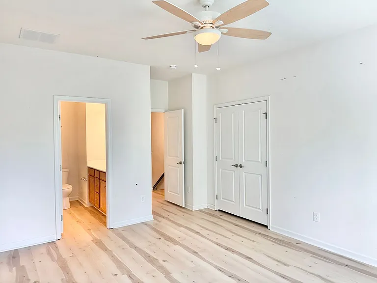 127 Streamview Dr — Photo 16