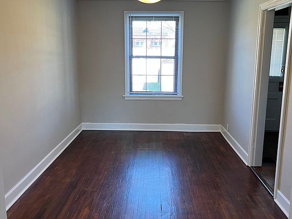 3rd image of 1672-1678 Wyandotte Rd #1674