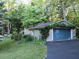 3801 S Rolling Acres Dr, Fremont, MI 49412
