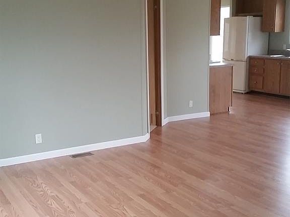 4th image of 2943 Heartland Ln