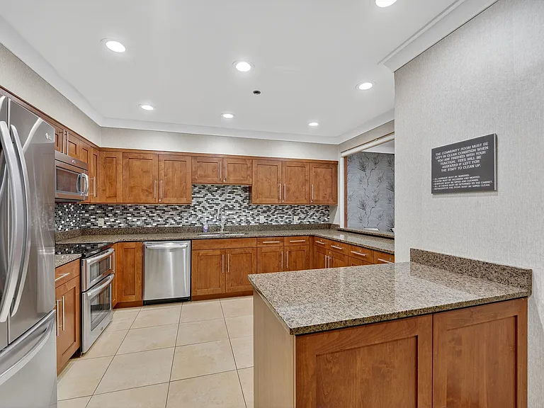 48 W Broadway #1106N — Photo 37