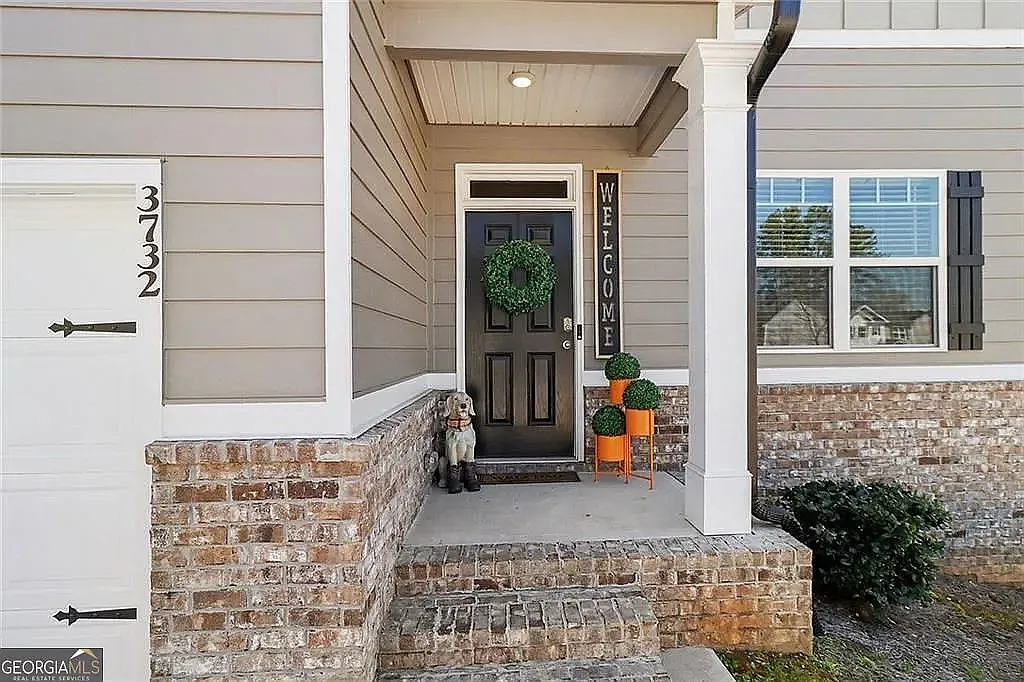 4 bed, 2.5 bath, 2634 sqft, $3,600 — Photo 3