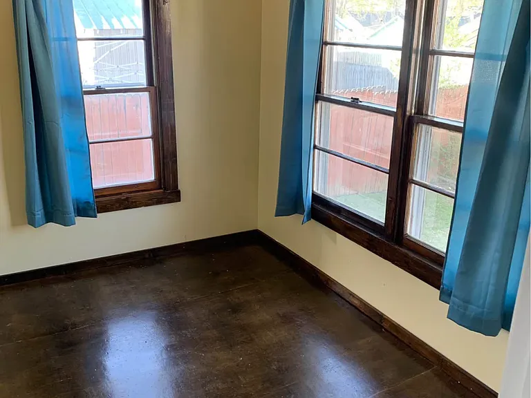 2409 Elliott Dr — Photo 12