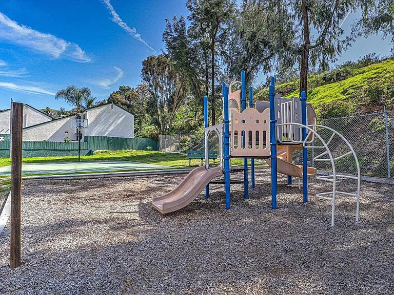1923 Terrakappa Ave — Photo 40