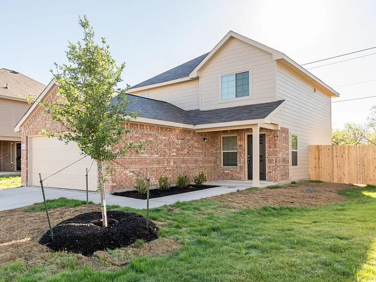 5034 War Horse Dr — Photo 3