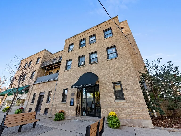 447 Roger Williams Ave #730-15 — Photo 1