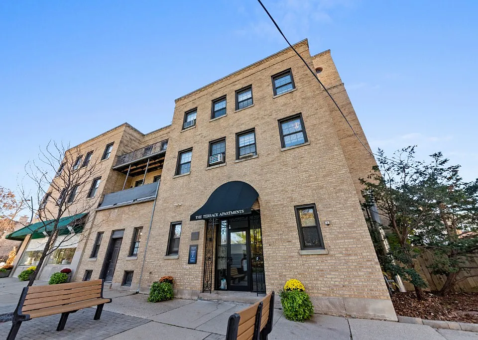447 Roger Williams Ave #73009