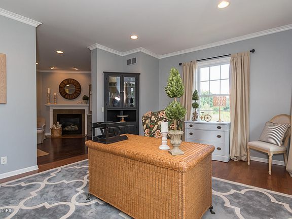 4th image of 1764 Oshtemo Woods Ln