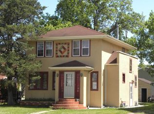 307 6th Ave SW, Aberdeen, SD 57401