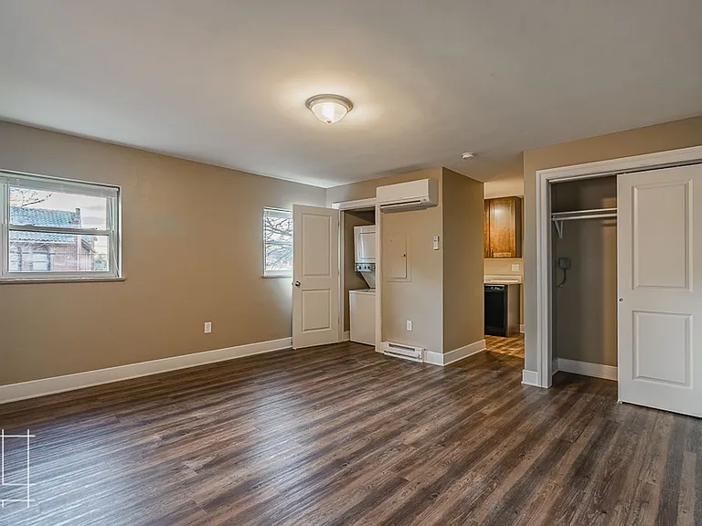 866 N. High St. — Photo 1
