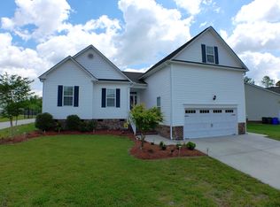 105 Willmont Ct, Benson, NC 27504