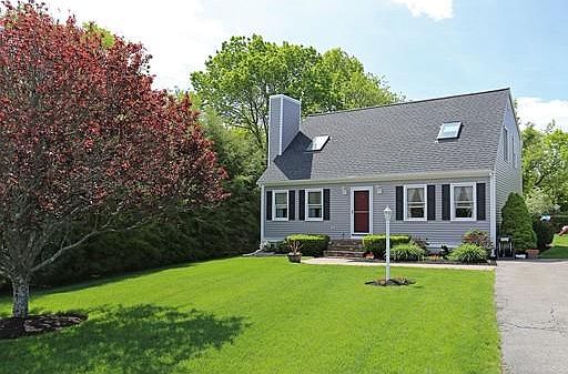 2nd image of 125 Pheasant Ln