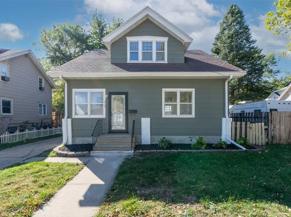 910 14th St, Boone, IA 50036