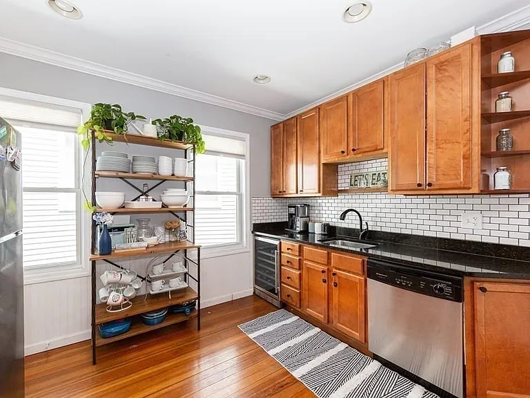 22 Buttonwood St #3 — Photo 6