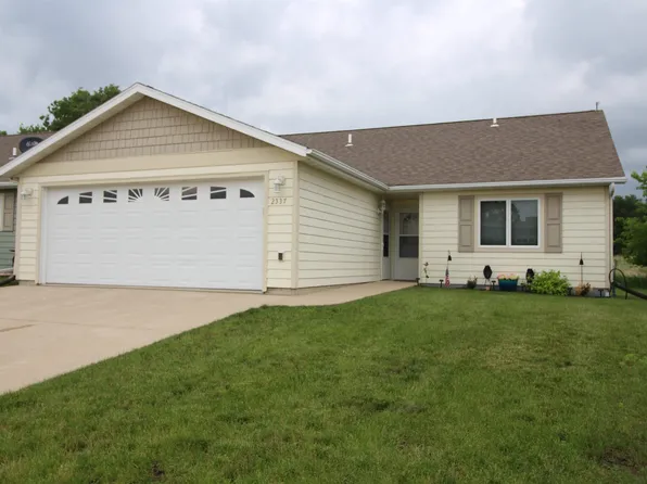 2337 Quail Run Ave, Spirit Lake, IA 51360