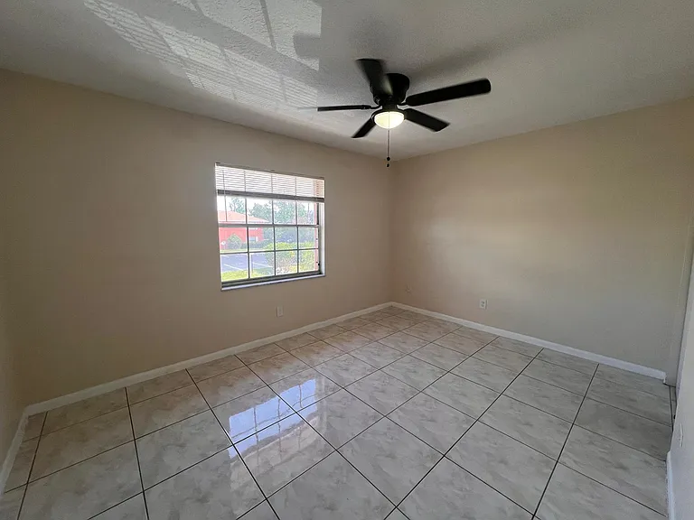 1665 W Oak Ridge Rd #C — Photo 9