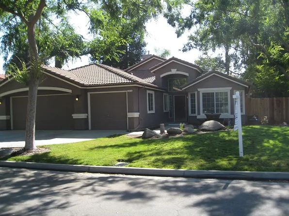 7374 N Vista Ave, Fresno, CA 93722