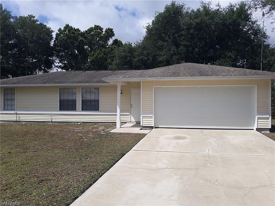 1st image of 427 Candlewick Cir W