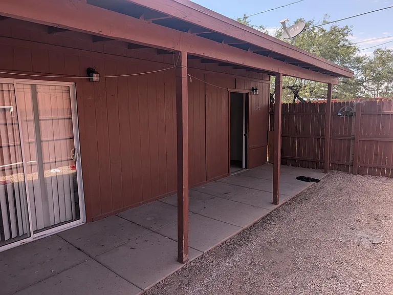 831 E Hedrick Dr #2 — Photo 1