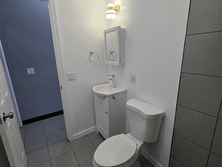 190 Washington St #2 — Photo 7