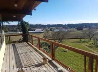 5458 Kemp Ln, Freeland, WA 98249