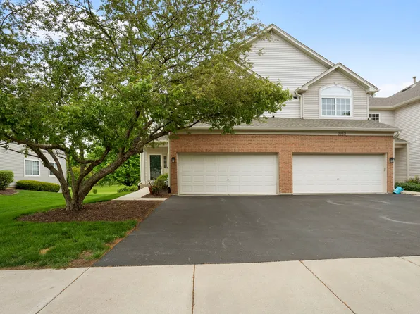 2250 Stoughton Dr, Aurora, IL 60502