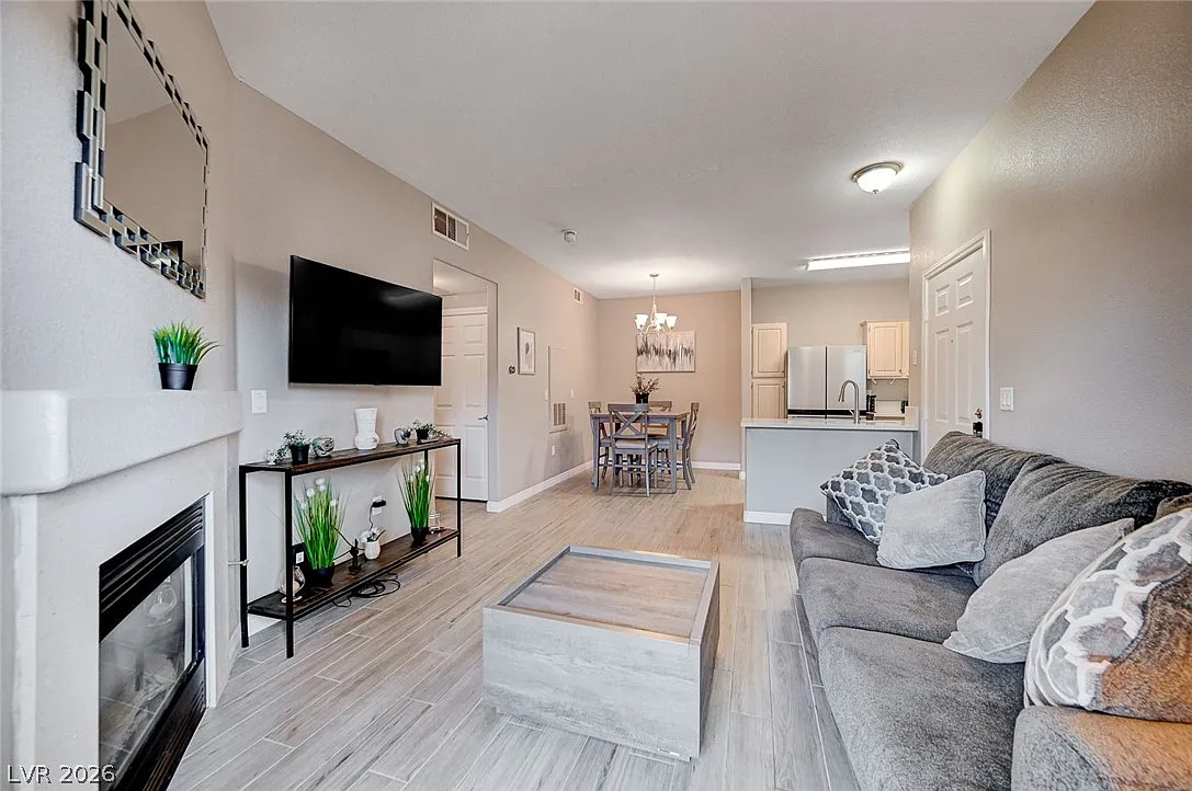 1 bed, 1.0 bath, 710 sqft, $3,000 — Photo 4