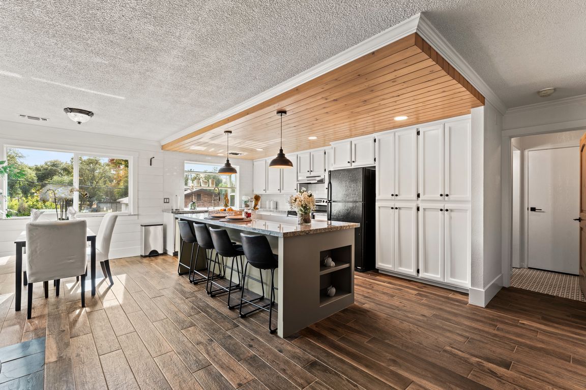 next background image