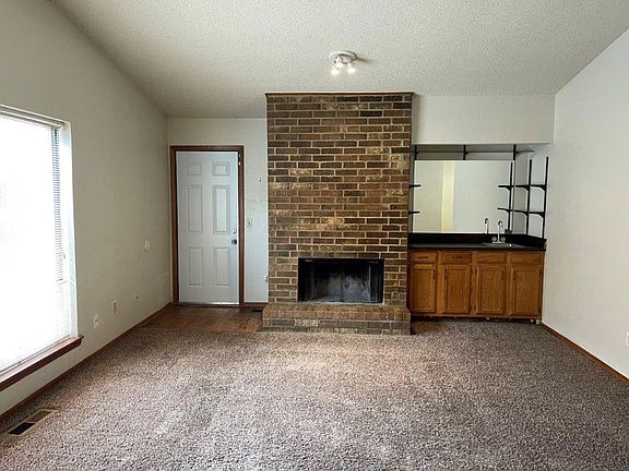 2nd image of 804 NW 137th St