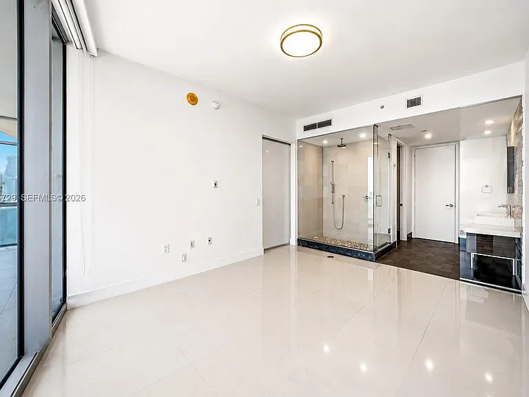 1100 Biscayne Blvd #4402 — Photo 11