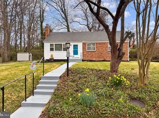 7000 Murray Ct, Annandale, VA 22003