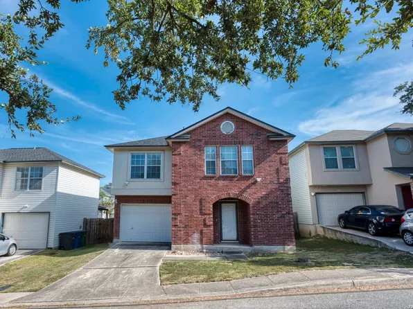 10111 Trailhead Pass, San Antonio, TX 78251