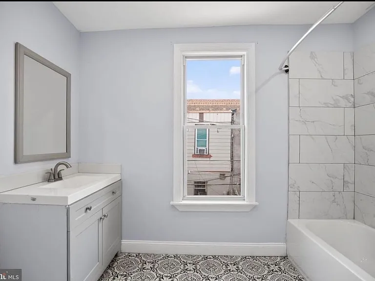 2505 S Sheridan St — Photo 15