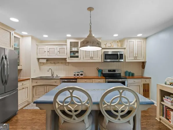 3060 Balearic Dr SE, Marietta, GA 30067
