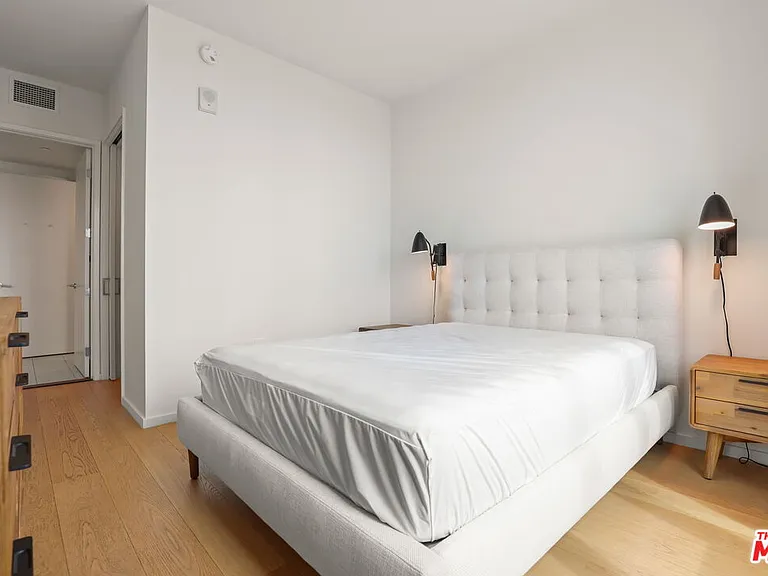 889 Francisco St #2602 — Photo 16