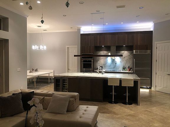 3rd image of 6795 Arroyo Dr