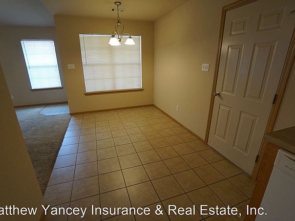 3rd image of 2002 Plum Creek Ln #B