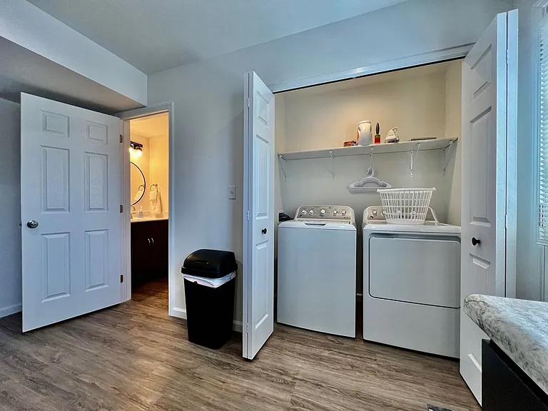 815 W Pearl St #C — Photo 19