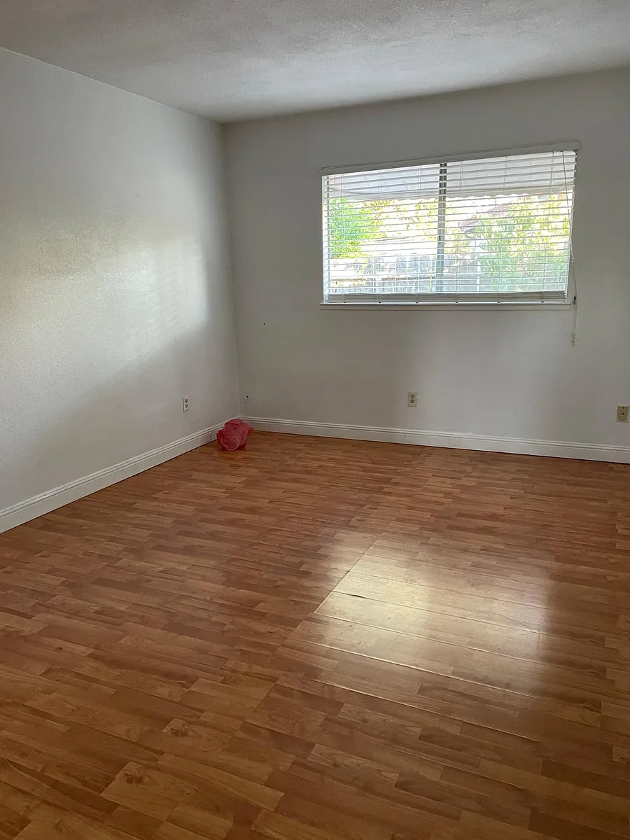 Building Photo - 8432 Tam O Shanter Dr