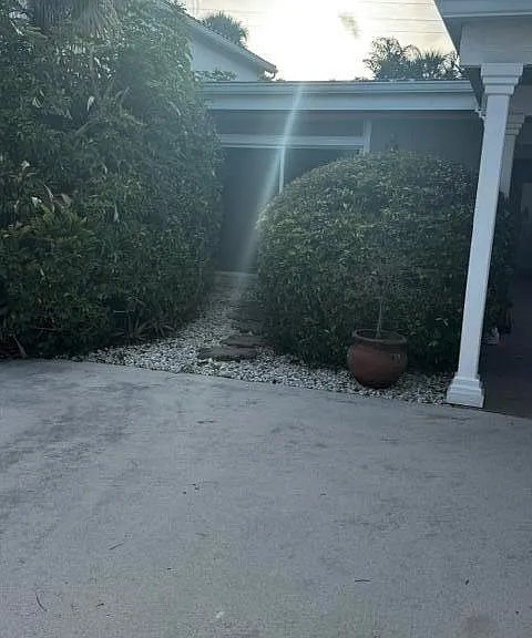 112 E Coral Fish Ln — Photo 60