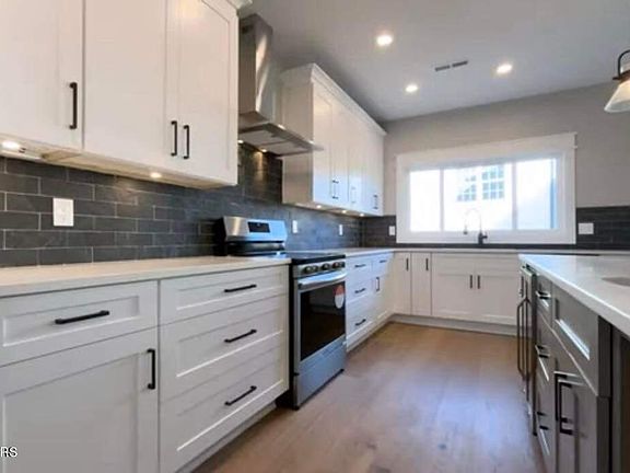 3rd image of 312 Oostagala Ln