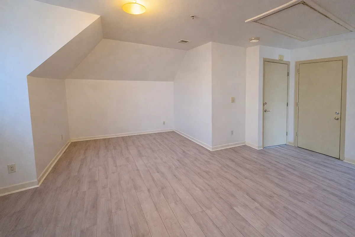Building Photo - 112 N Fairmount St #3
