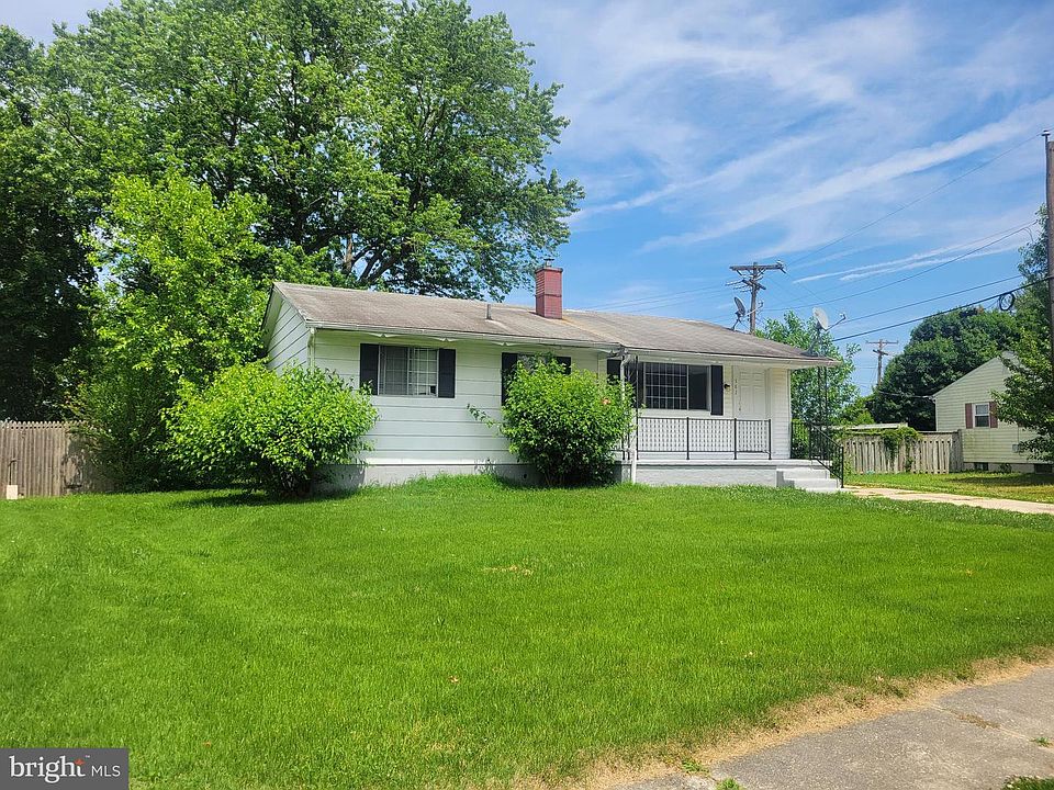 1st image of 382 Ronald Ln