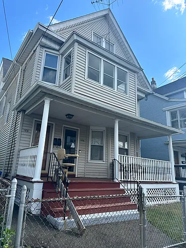 188 6th St #2 Photo 1
