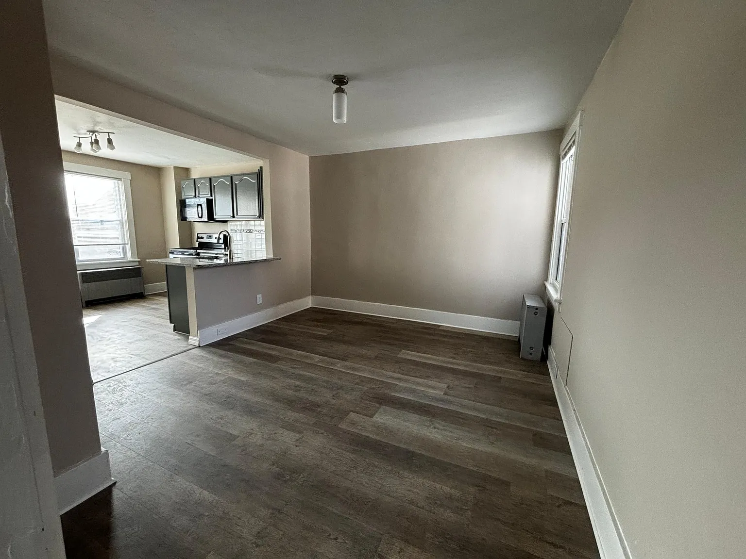 5007 Grand Ave — Photo 2