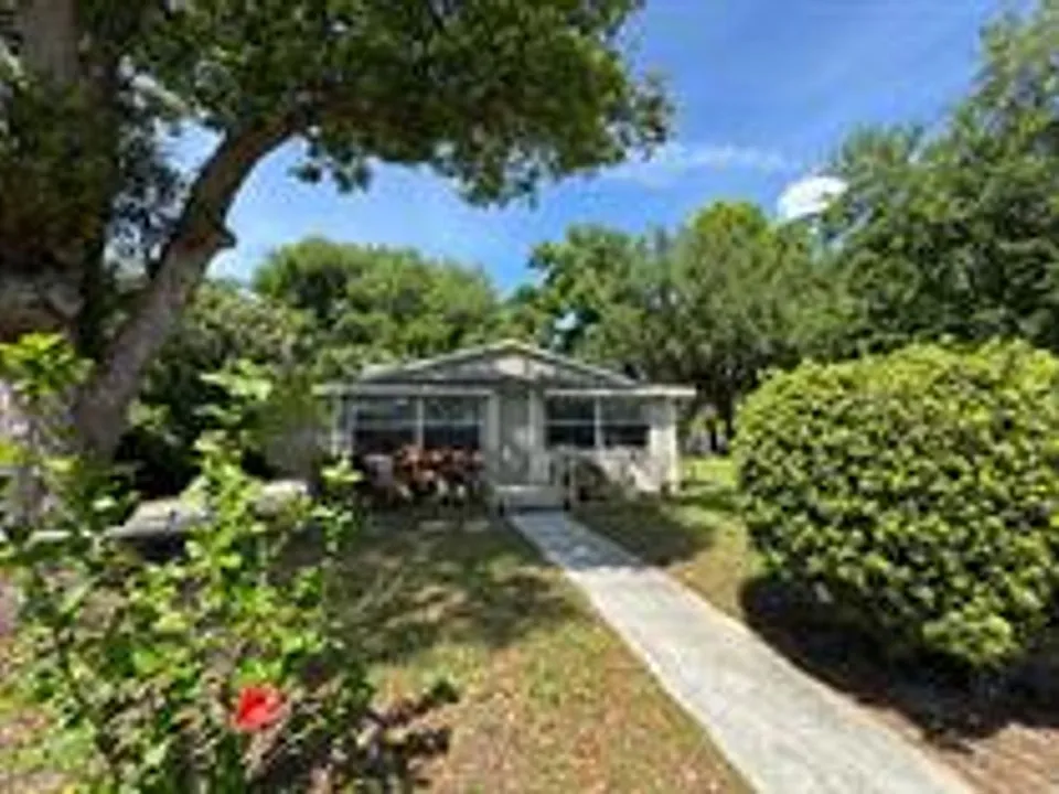 311 N Bloxham Ave