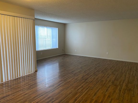 3rd image of 745 1st St W APT 11