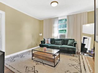 18-16 26th Rd #2R, Astoria, NY 11102
