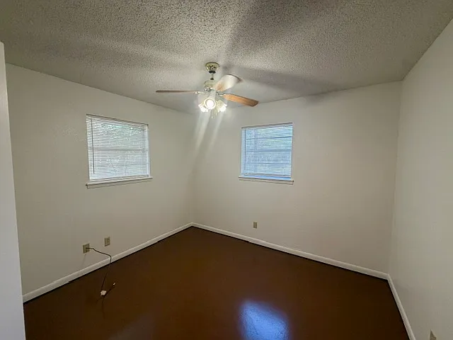 1365 W Hyman St — Photo 18