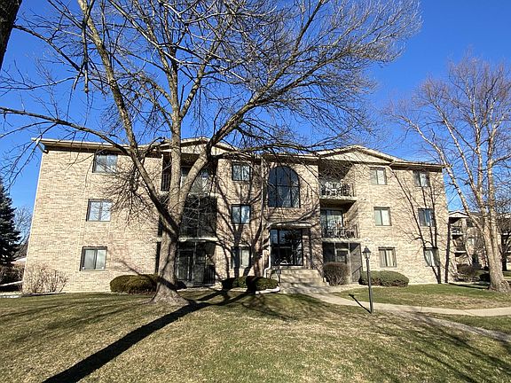 2nd image of 4926 134th St APT 212